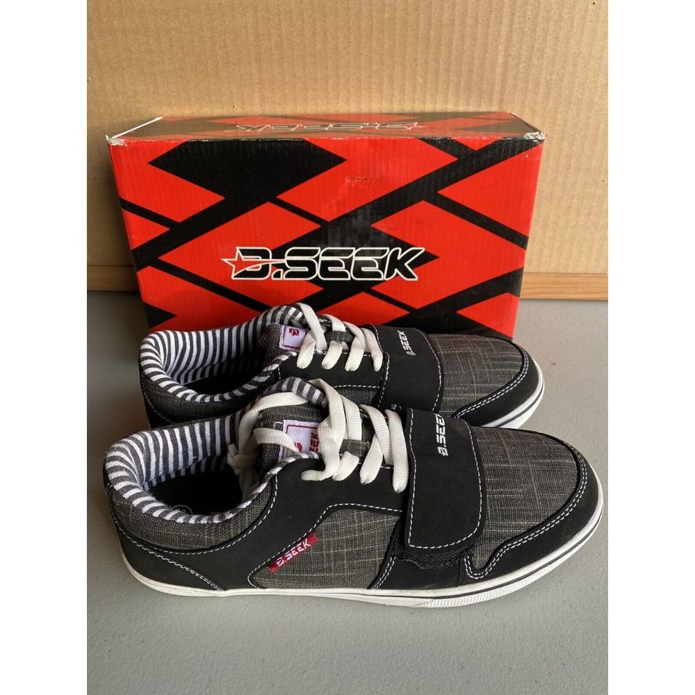 Boys size 7 black skater style shoes sneakers NeW